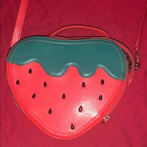 Strawberry pocketbook